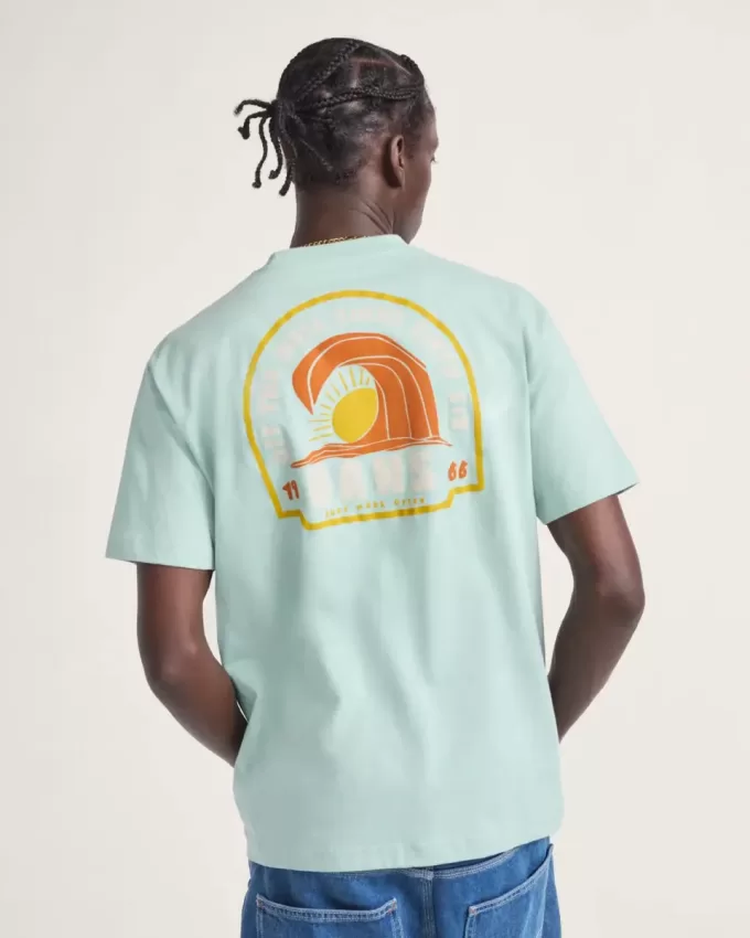 Catchin Waves T-shirt Catchin Waves T-shirt