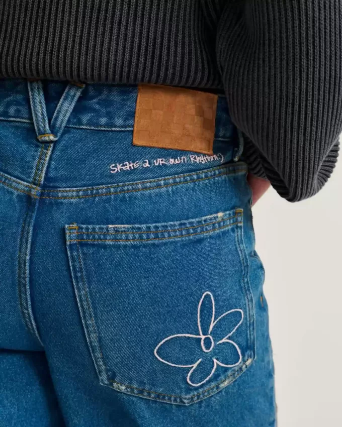 Sirelle broderade jeansbyxor Sirelle broderade jeansbyxor