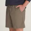 Sortiment avslappnade elastiska 18-tumsshorts Sortiment avslappnade elastiska 18-tumsshorts