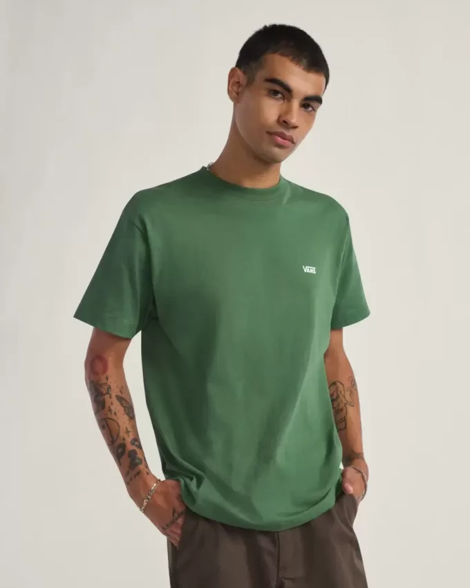 T-shirt med logotyp för vänster bröst