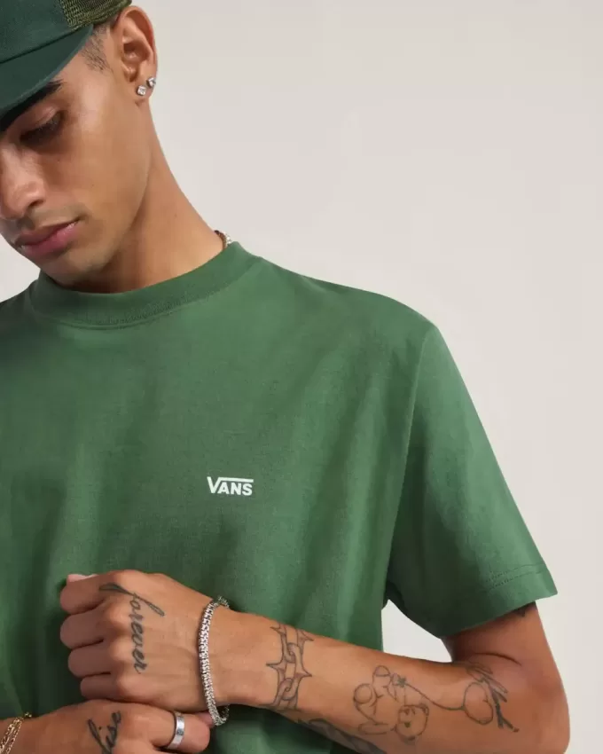 T-shirt med logotyp för vänster bröst